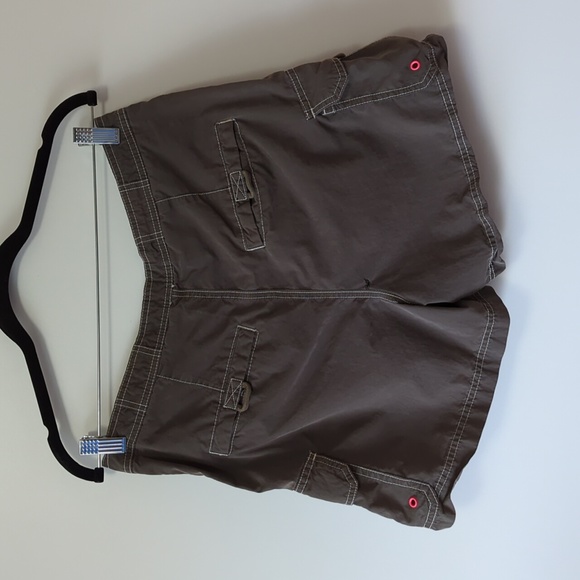 Free People Tan Brown Cargo Shorts - Size 6 - Picture 5 of 7